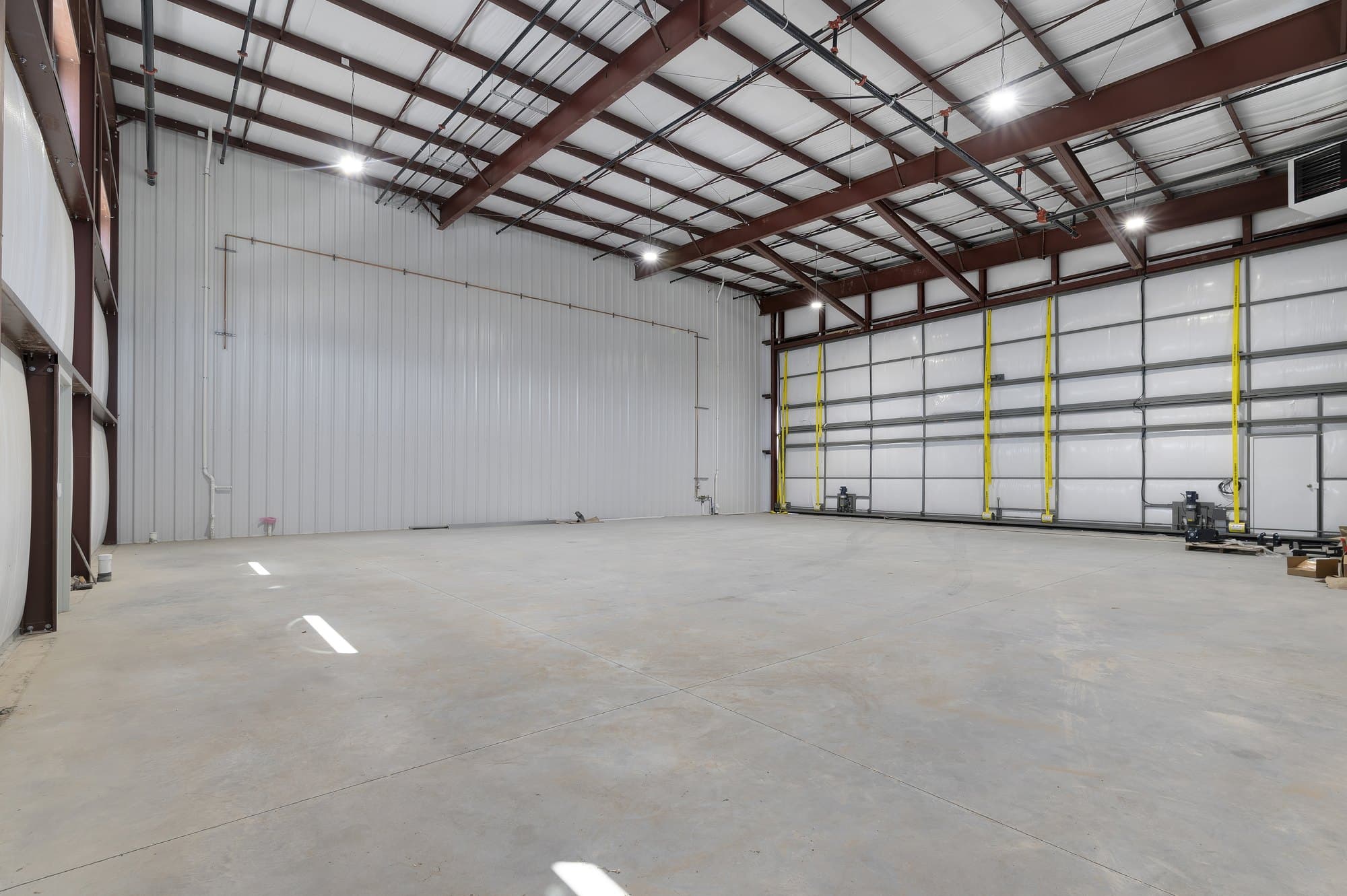 Hangar 150