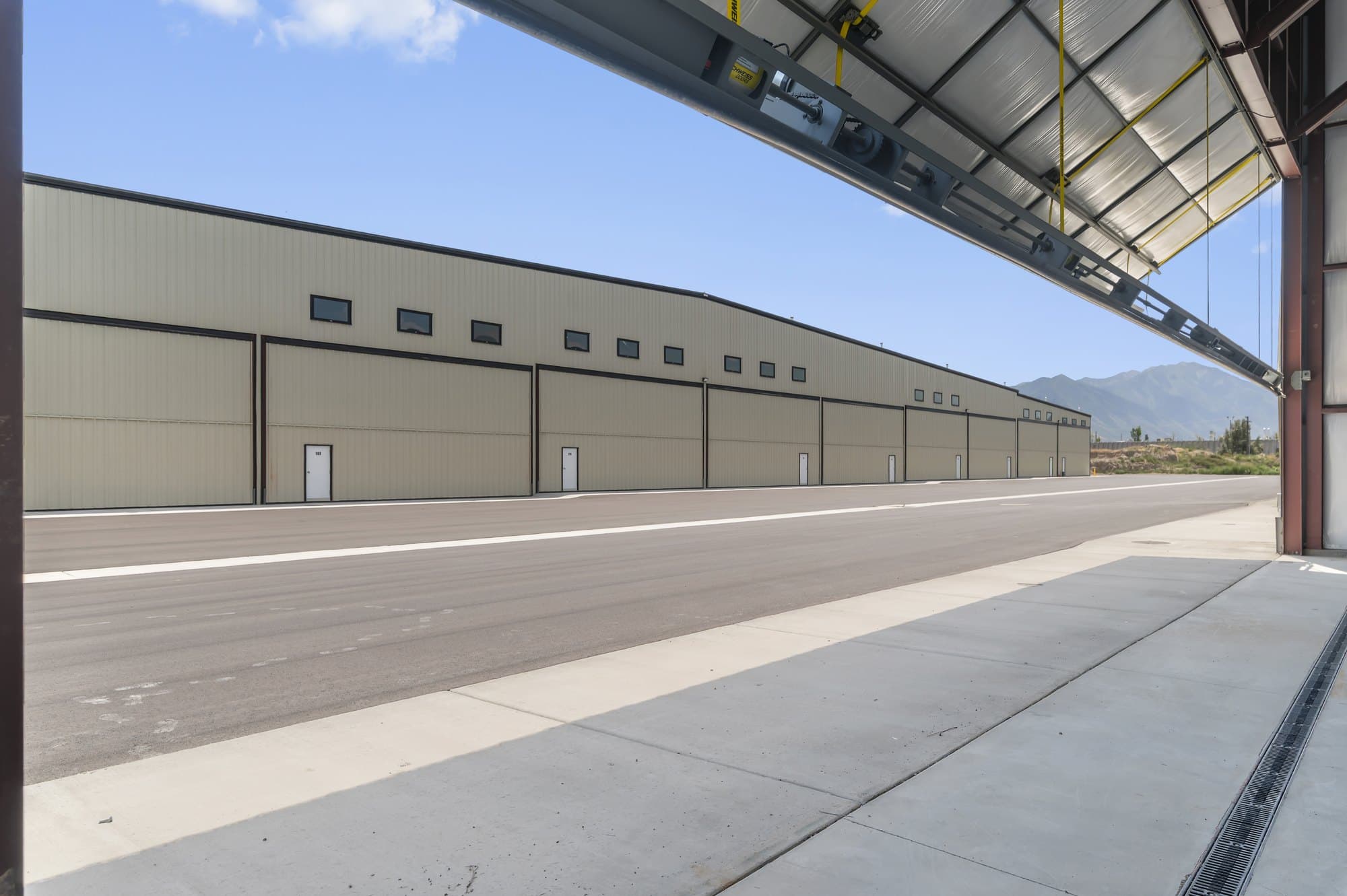 Hangar 183